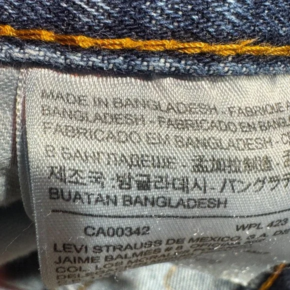 Levi's 550 Relaxed Fit Tapered Leg Men's Sz 36x34 Jeans Medium Wash Blue Denim - Picture 8 of 13